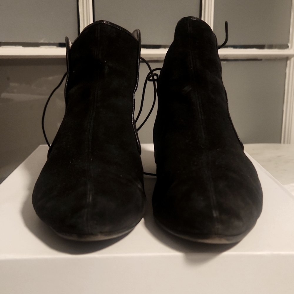 Vintage Via Spiga Suede Booties